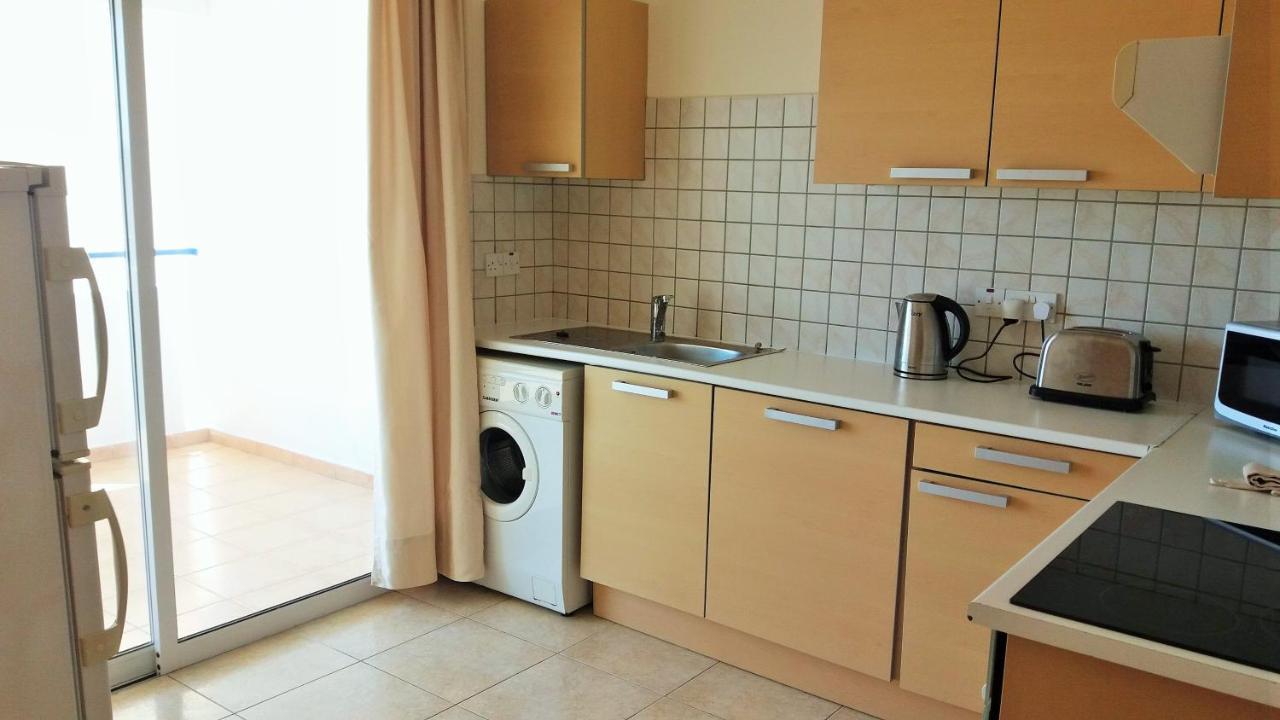 403 Apartment Carisa Artemis Court Larnaca Bagian luar foto