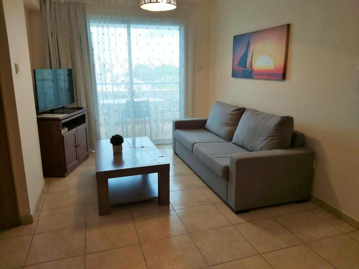 403 Apartment Carisa Artemis Court Larnaca Bagian luar foto
